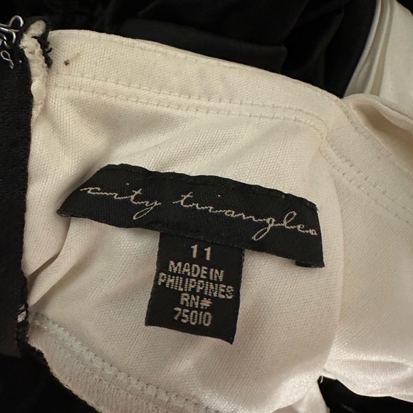 Formal satin black and white dress. Size 11. - Picture 2 of 2